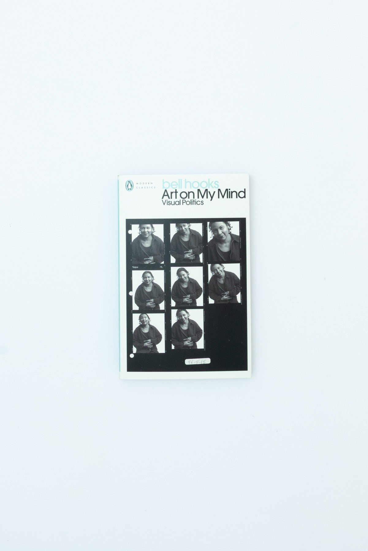 Art on My Mind: Visual Politics - bell hooks