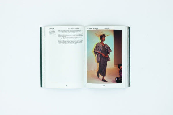 Dirty Looks: Desire and Decay in Fashion - Jon Astbury & Karen Van Godtsenhoven