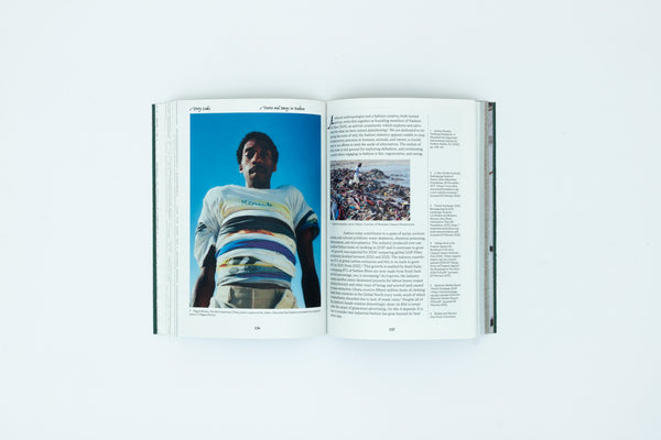 Dirty Looks: Desire and Decay in Fashion - Jon Astbury & Karen Van Godtsenhoven