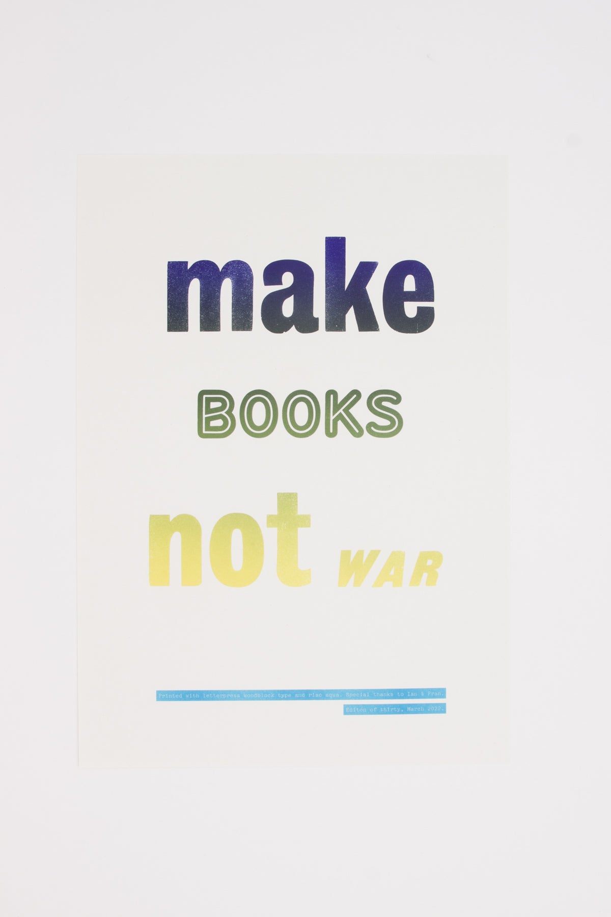 Make books not war - Claire Mouton & Céline Strolz